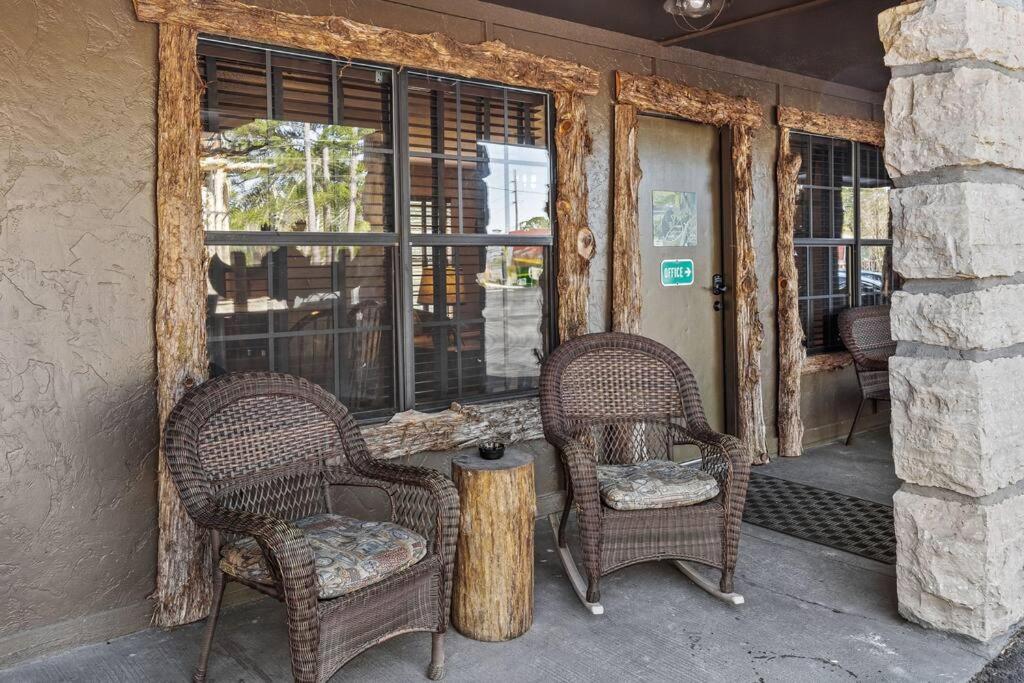 Stonegate Lodge Bear'S Den Kitchen, Pool, Firepit, Wifi ,Smart Tvs Eureka Springs Εξωτερικό φωτογραφία