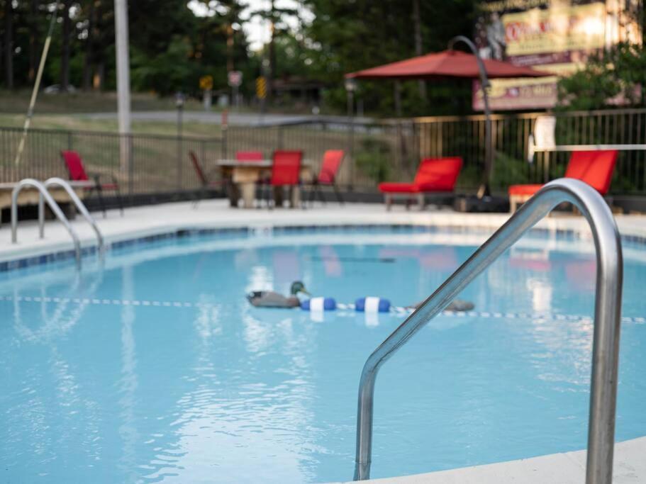 Stonegate Lodge Bear'S Den Kitchen, Pool, Firepit, Wifi ,Smart Tvs Eureka Springs Εξωτερικό φωτογραφία