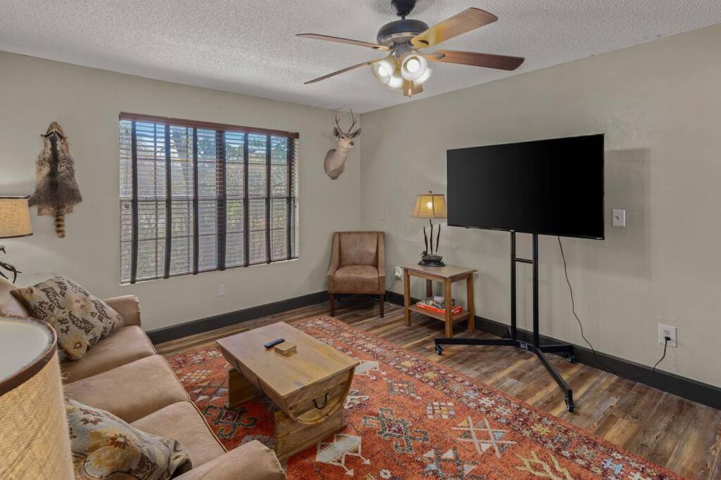Stonegate Lodge Bear'S Den Kitchen, Pool, Firepit, Wifi ,Smart Tvs Eureka Springs Εξωτερικό φωτογραφία