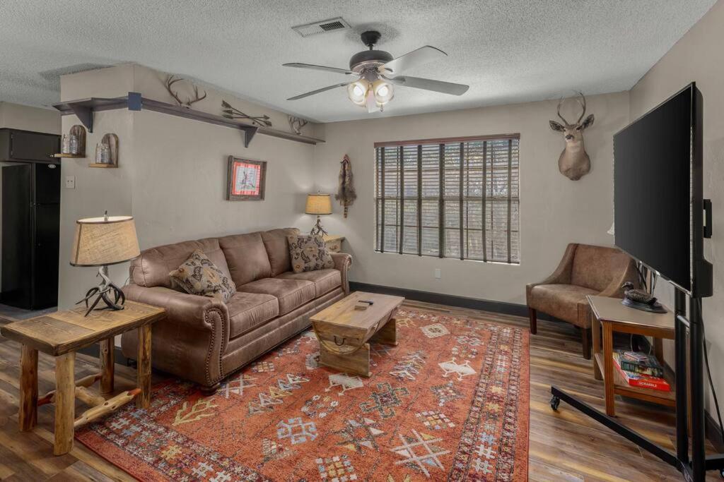 Stonegate Lodge Bear'S Den Kitchen, Pool, Firepit, Wifi ,Smart Tvs Eureka Springs Εξωτερικό φωτογραφία