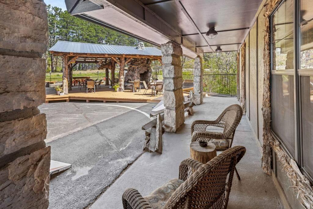 Stonegate Lodge Bear'S Den Kitchen, Pool, Firepit, Wifi ,Smart Tvs Eureka Springs Εξωτερικό φωτογραφία