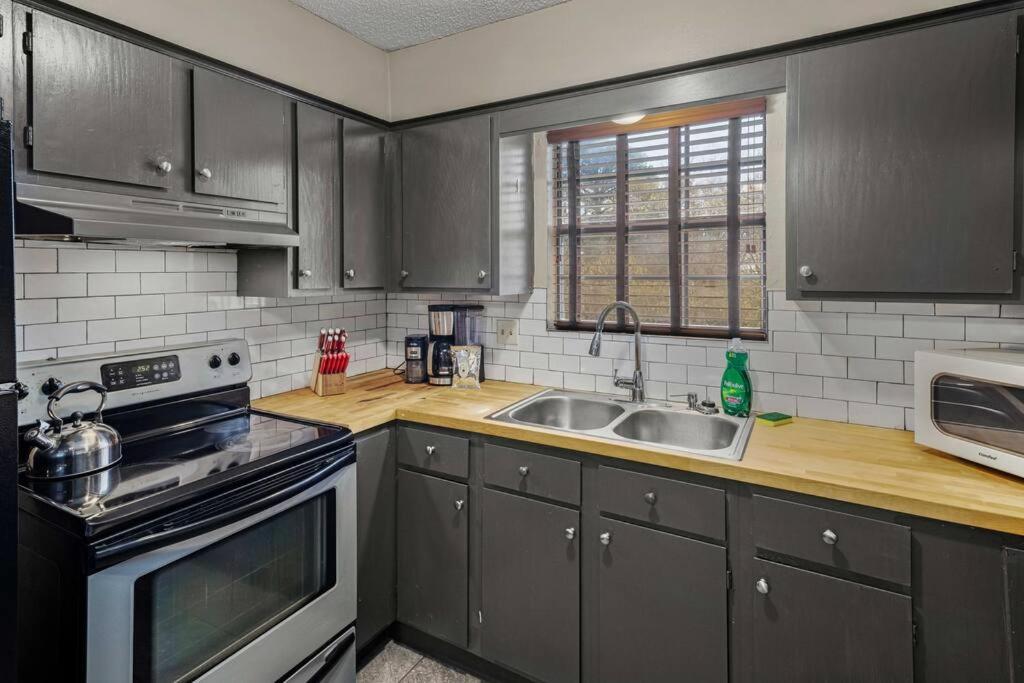 Stonegate Lodge Bear'S Den Kitchen, Pool, Firepit, Wifi ,Smart Tvs Eureka Springs Εξωτερικό φωτογραφία